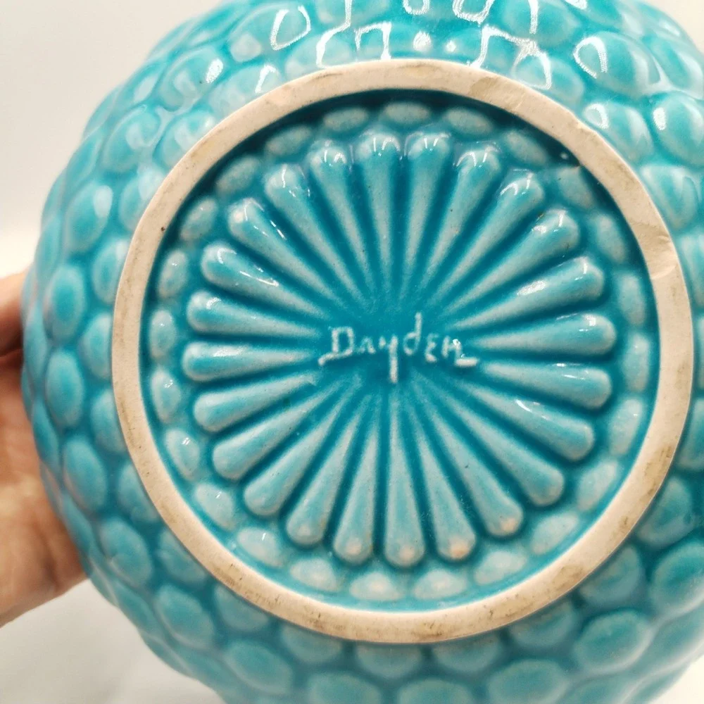 Dryden vtg pottery